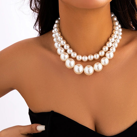 The Pearl Necklace: A Splash of Class with a Dash of Sass