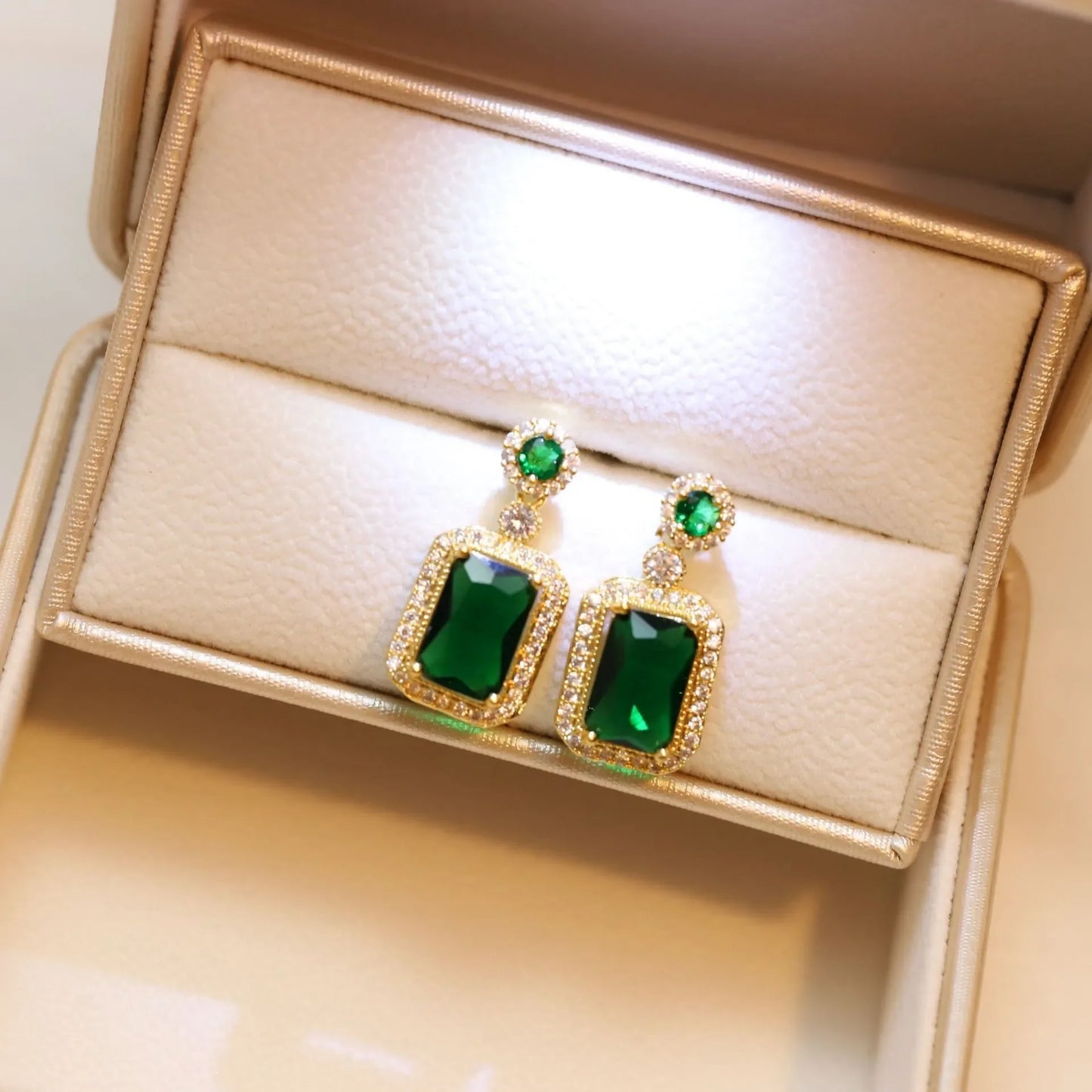 Luxury Emerald Green Stone Jewelry Set with Zircon Earrings & Ring